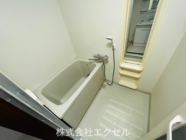 バス・シャワールーム　追い焚き完備の綺麗な浴室♪