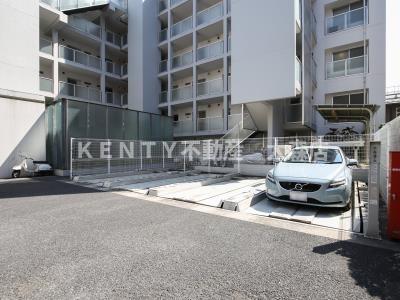 駐車場　車をお持ちの方に嬉しい駐車場付きの物件です