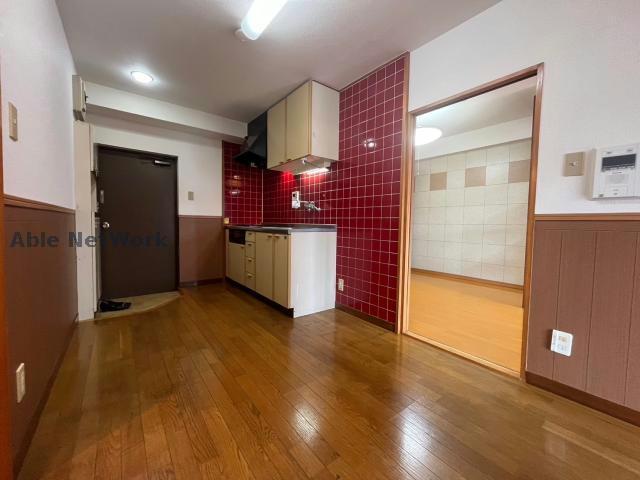 居室・リビング　同型・現状優先