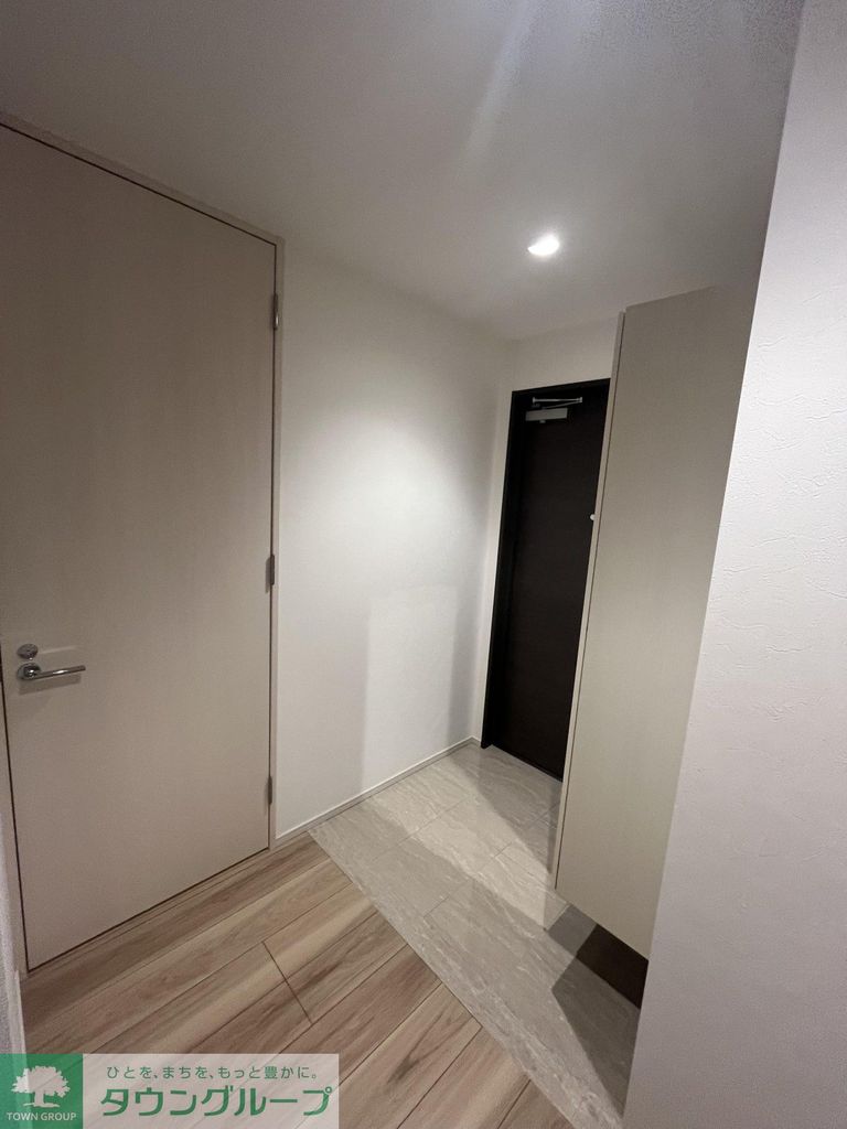 玄関　キッチン