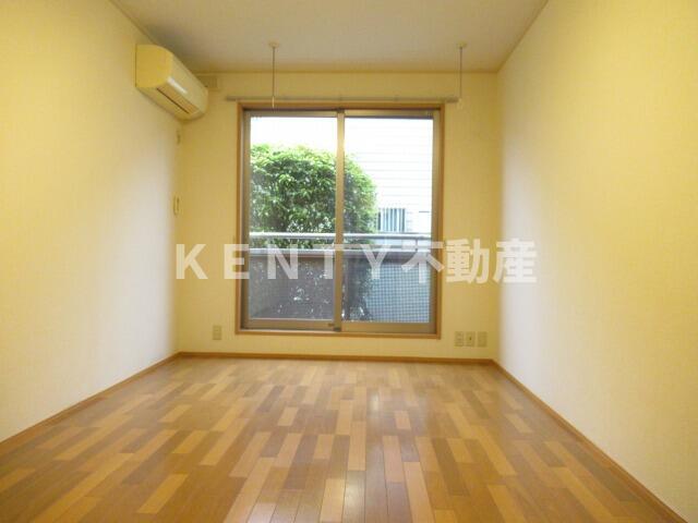 居室・リビング　使いやすい居間です