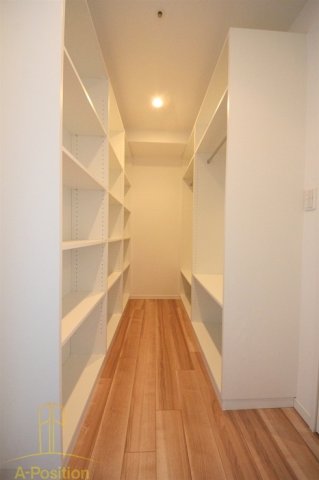 収納　リバーサイドタワー中之島