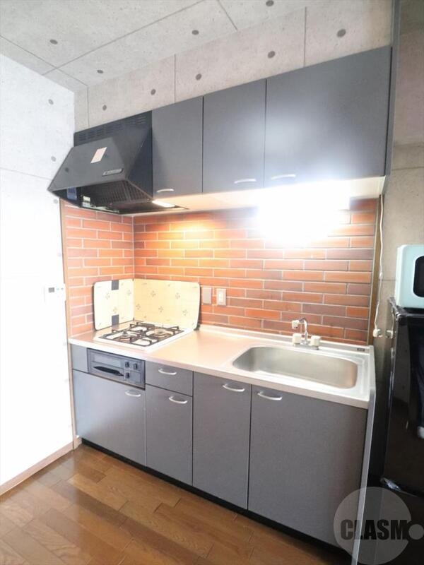 キッチン　二口ガスコンログリル付き