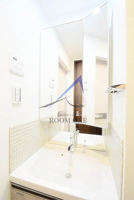 洗面設備　洗面台です。