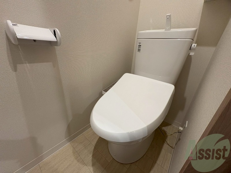 トイレ　ウォシュレット機能付きトイレは嬉しいですね。