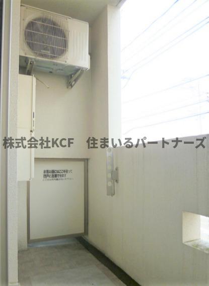 バルコニー　外からの目が気にならないバルコニーで洗濯物が干せます