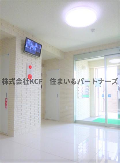 エントランス　ゆとりのあるエントランスです