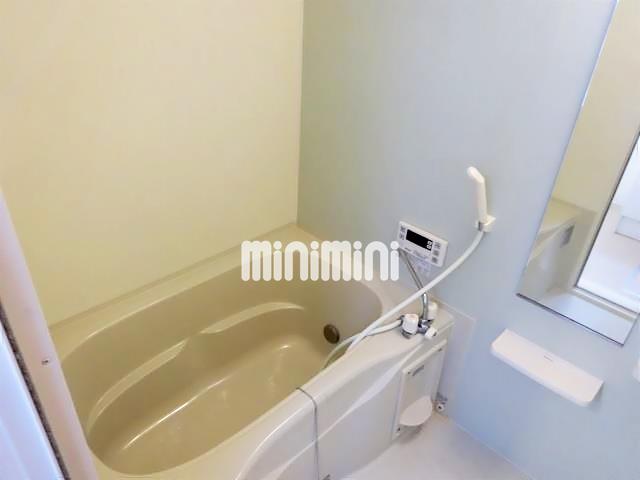 バス・シャワールーム　清潔な追焚き付きのバスルーム