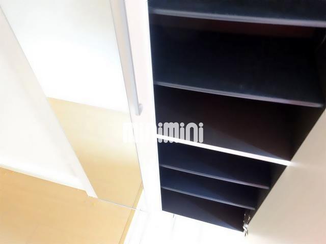 玄関　たくさん入る下駄箱