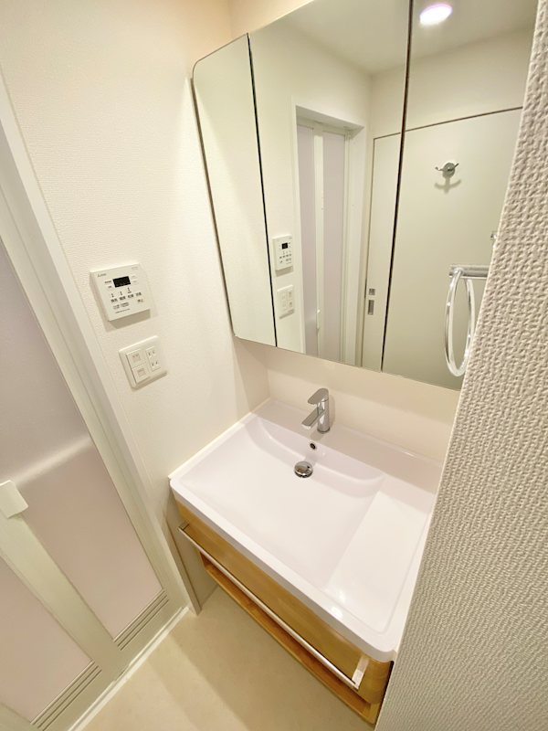 洗面設備　洗面化粧台