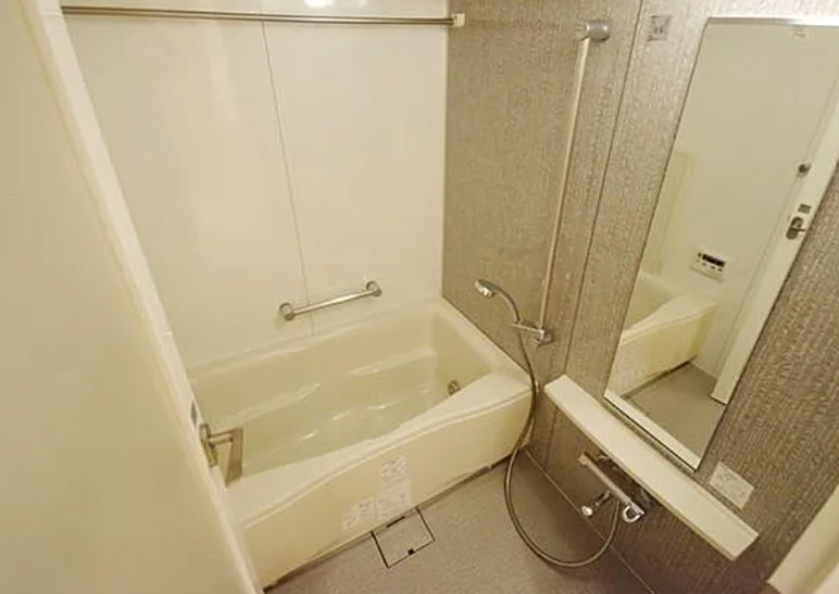 バス・シャワールーム　※別部屋の参考写真です。