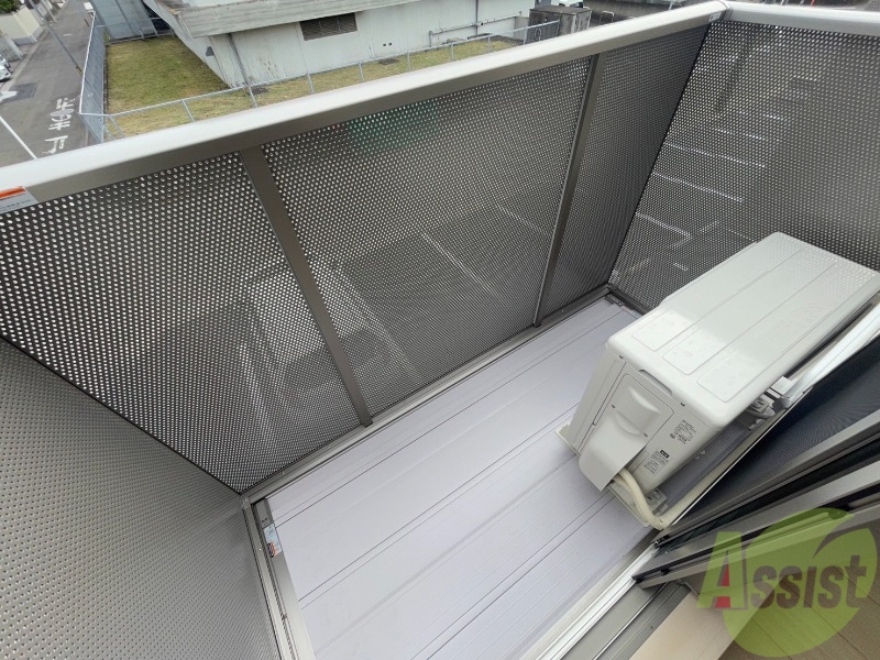 バルコニー　バルコニーが付いているので晴れた日は洗濯物が沢山干せますね。