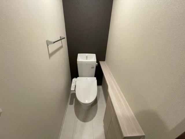 トイレ　温水洗浄便座付き