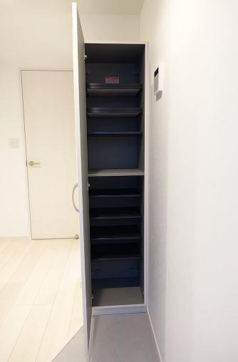 玄関　シューズボックス