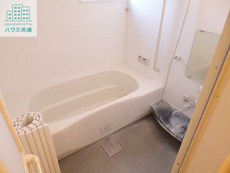 バス・シャワールーム　※反転タイプのお写真です