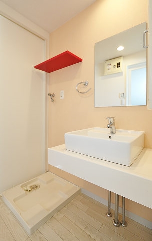 洗面設備　シンプルな洗面台がオシャレです