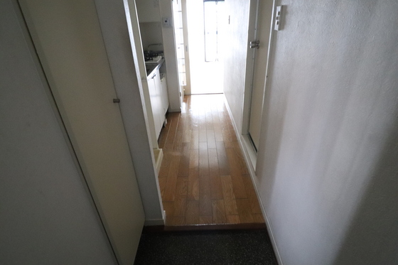 玄関　※別部屋の写真です