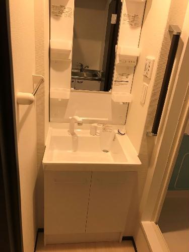 洗面設備　設備・仕様は号室により異なる為、現況を優先致します。