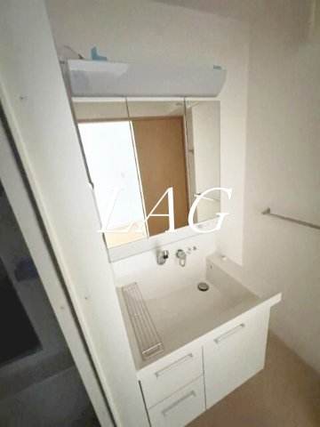 洗面設備　洗面台です。
