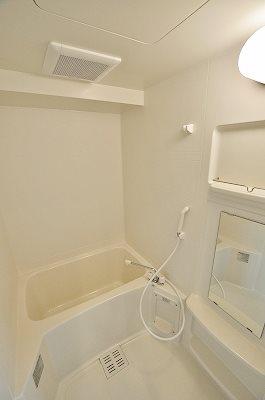 バス・シャワールーム　※写真は同物件・同タイプのお部屋です