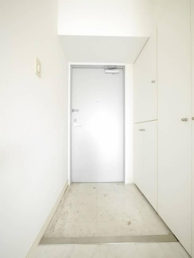 玄関　※写真は同物件・同タイプのお部屋です