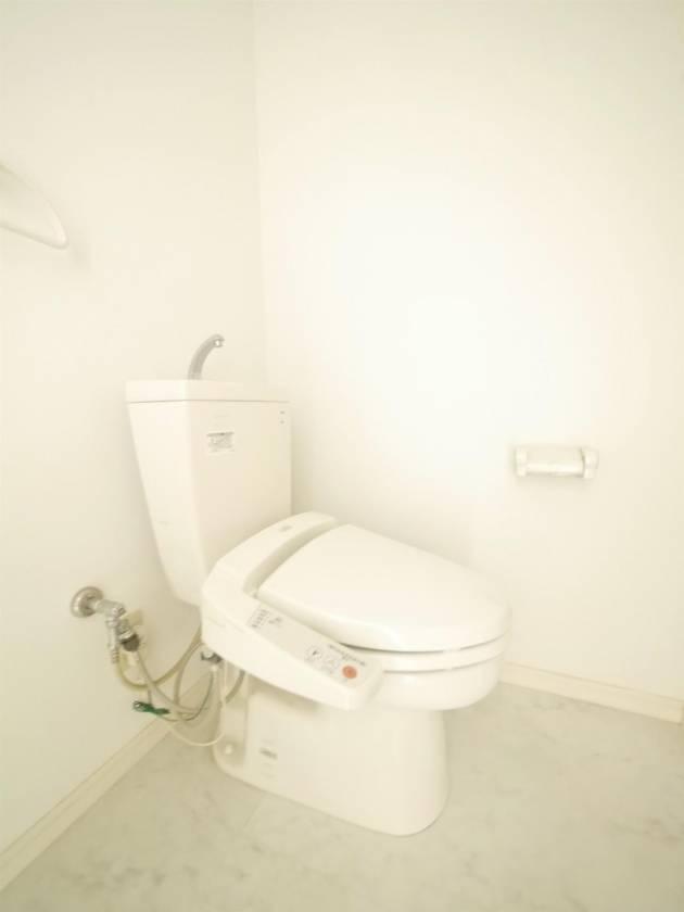 トイレ　※写真は同物件・同タイプのお部屋です