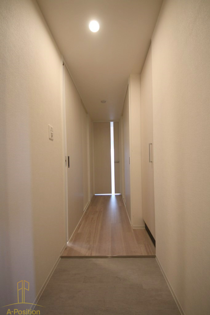 玄関　シーズンフラッツ新町