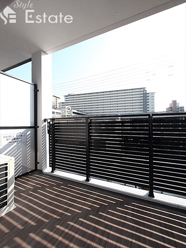 バルコニー　バルコニー