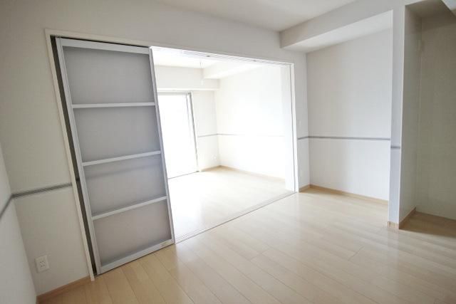 居室・リビング　しっかり落ち着けるダイニングスペース