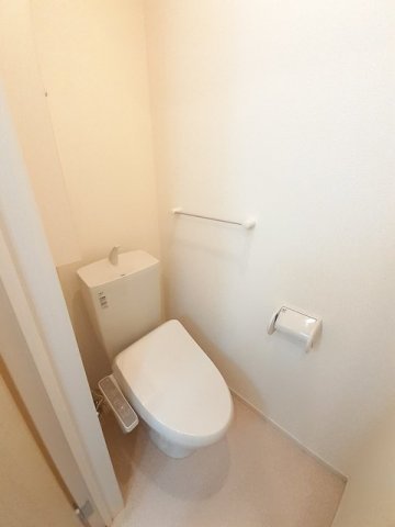 トイレ　トイレもきれいです