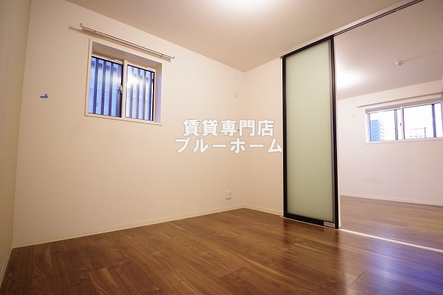 その他　5.5帖の広い洋室です！