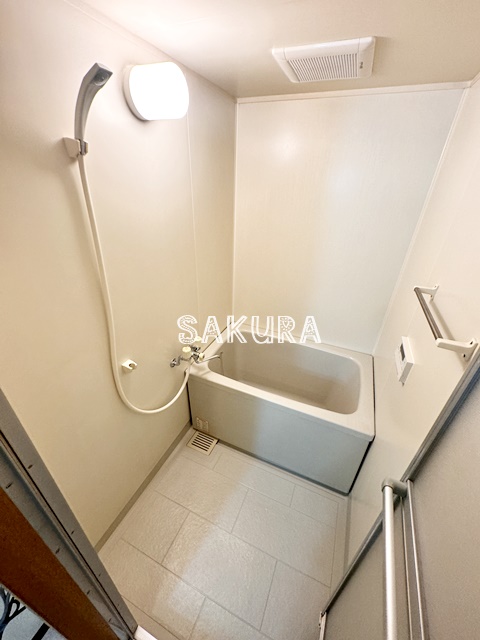 バス・シャワールーム　清潔感のある快適バスルーム♪