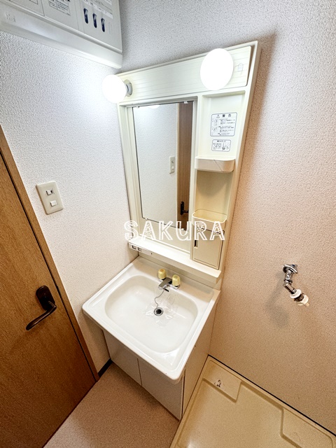 洗面設備　身支度に欠かせない独立洗面台♪