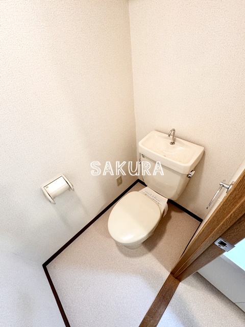 トイレ　清潔感のある水回り♪