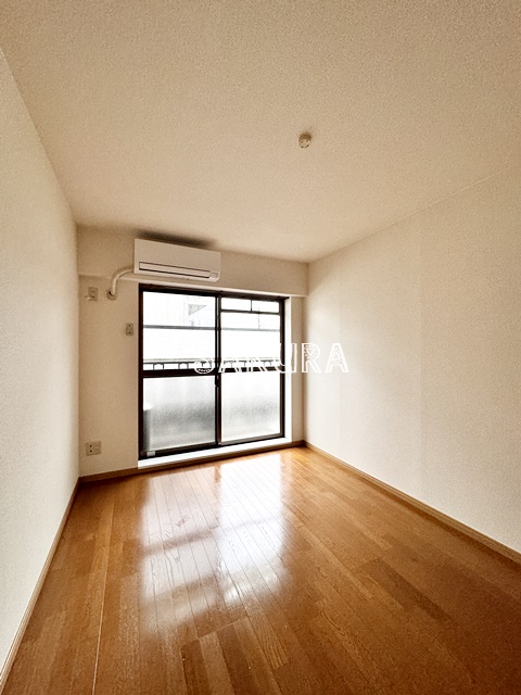 居室・リビング　開放感のあるゆったりとしたお部屋です♪