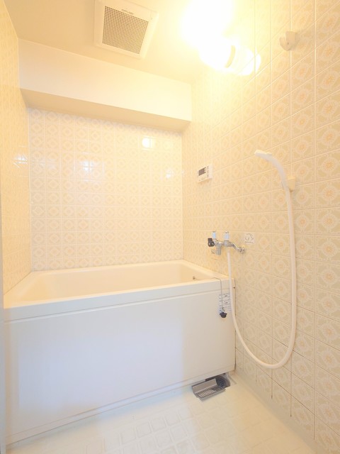 バス・シャワールーム　セパレートの浴室です