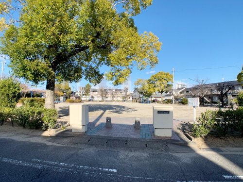 公園　弘栄公園（公園）まで111m