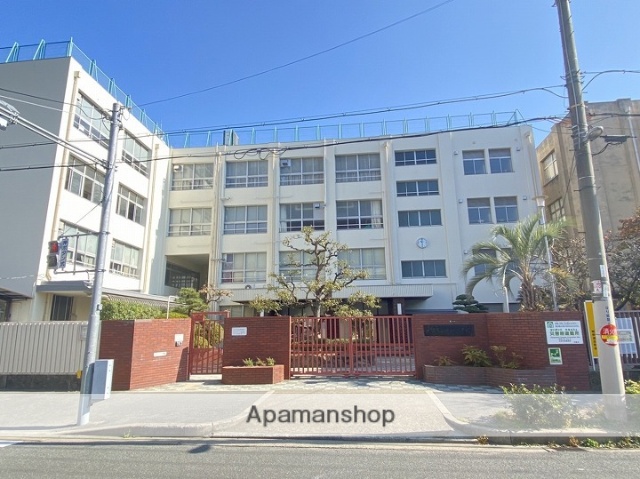 小学校　大阪市立鴫野小学校（小学校）まで582m