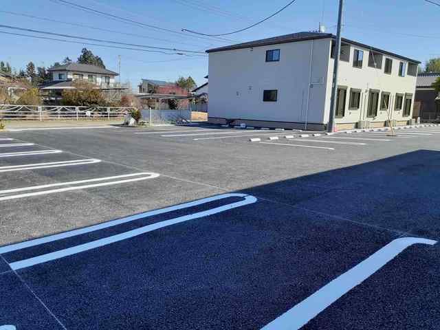 駐車場　駐車場に車を止められます