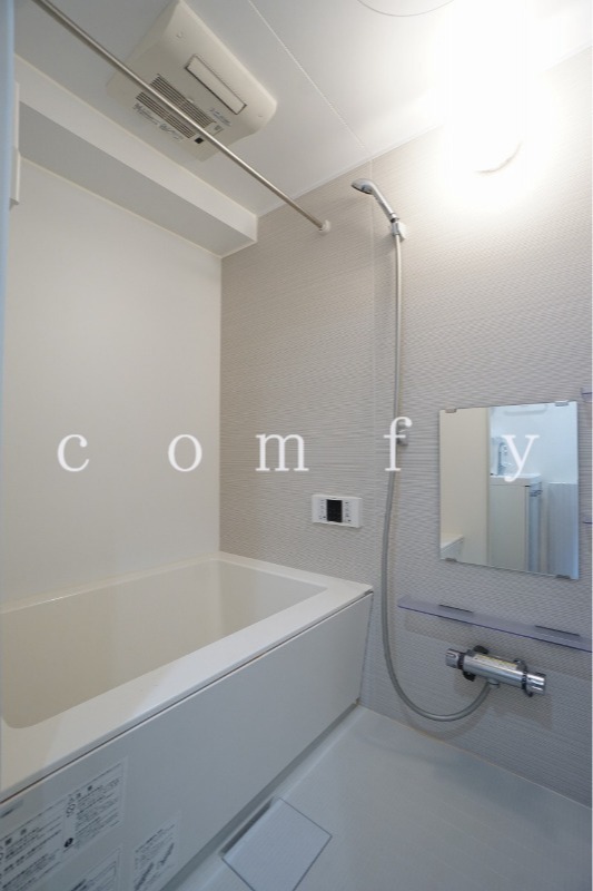 バス・シャワールーム　バスルーム