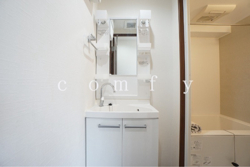 洗面設備　独立洗面台あり