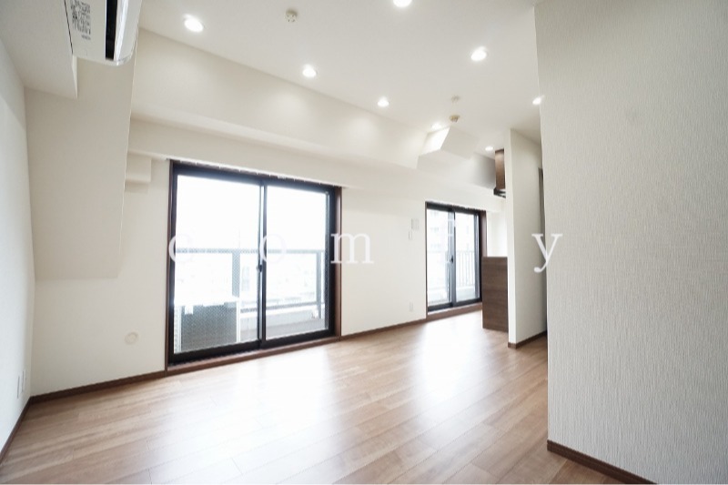 居室・リビング　洋室　８帖