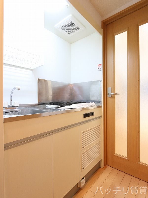 キッチン　画像は同シリーズタイプの為、参考写真になります。