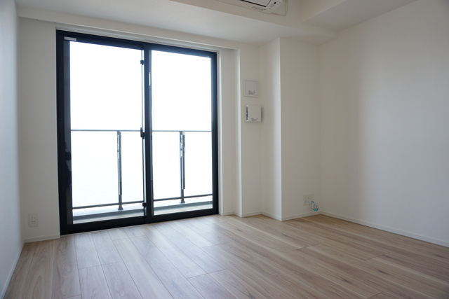 居室・リビング　室内はフローリングで雰囲気のいい内装です！