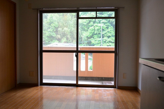 居室・リビング　別室参考画像です。