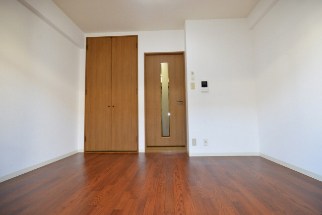 居室・リビング　同マンションの他のお部屋の写真です