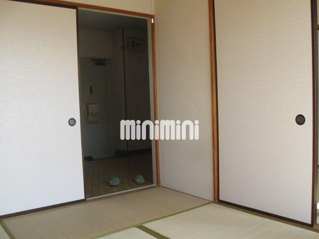 居室・リビング　落ち着いた和室