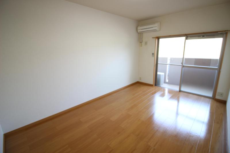 居室・リビング　1　8.1帖洋室