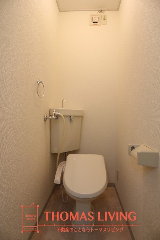 トイレ　※写真を準備中のため、同シリーズの写真をご参照下さい。温水洗