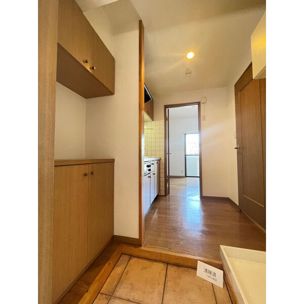 玄関　下駄箱もしっかりついてます！